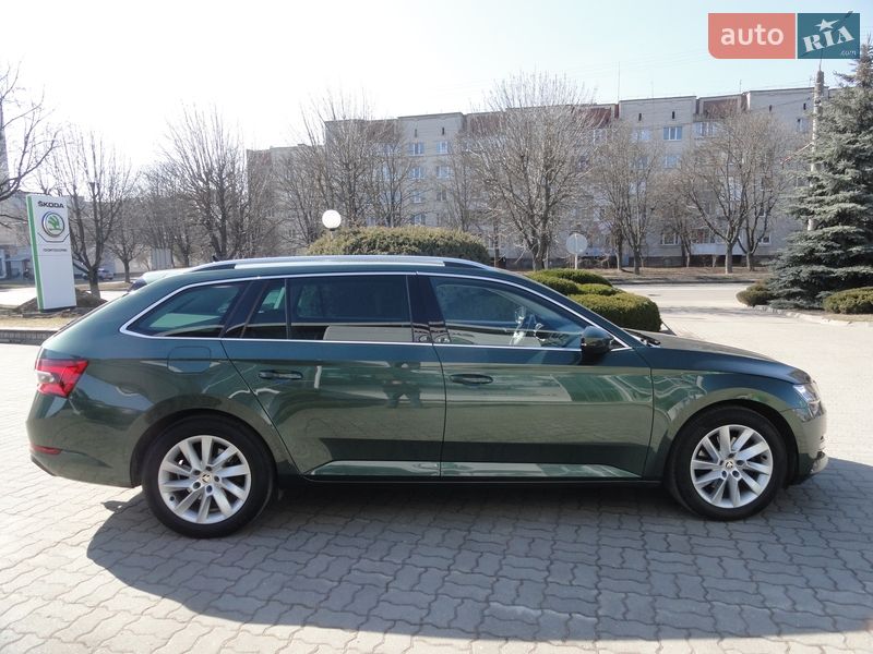 Універсал Skoda Superb 2020 в Луцьку