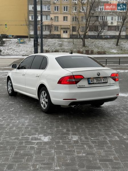 Лифтбек Skoda Superb 2013 в Днепре