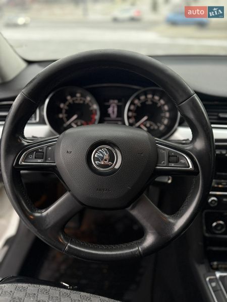 Лифтбек Skoda Superb 2013 в Днепре