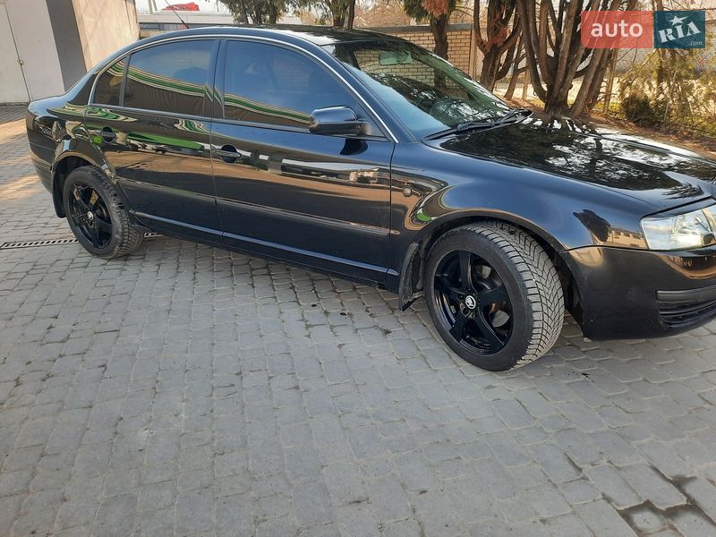 Лифтбек Skoda Superb 2006 в Рахове
