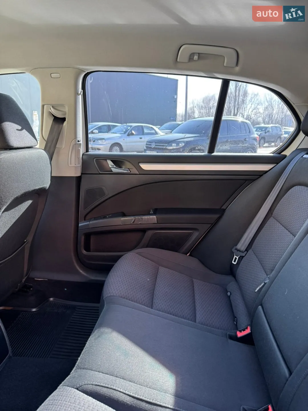 2010 Skoda Superb - мініатюра 20