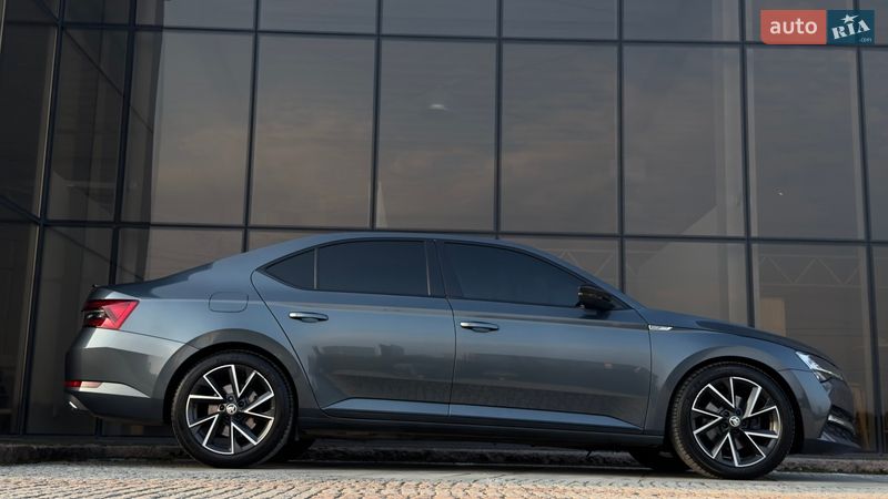 Лифтбек Skoda Superb 2022 в Мукачево