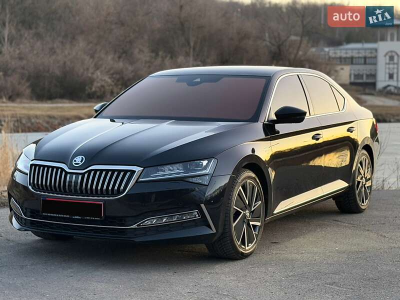 Лифтбек Skoda Superb 2022 в Днепре