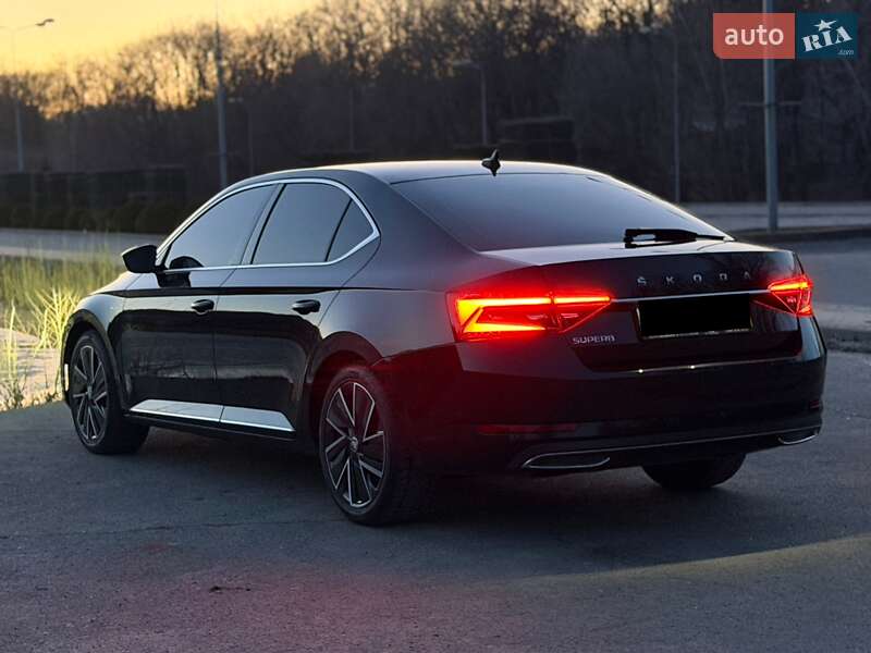 Лифтбек Skoda Superb 2022 в Днепре