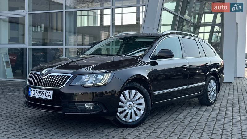 Універсал Skoda Superb 2013 в Мукачевому