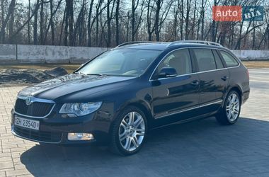 Универсал Skoda Superb 2010 в Луцке