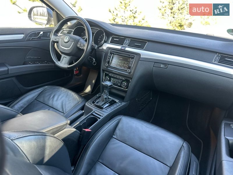Универсал Skoda Superb 2010 в Луцке