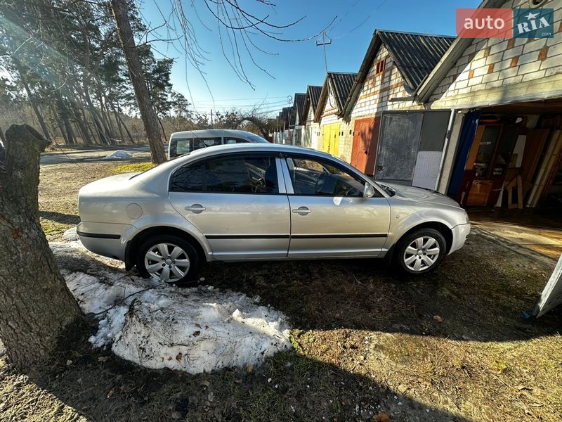 Лифтбек Skoda Superb 2006 в Житомире