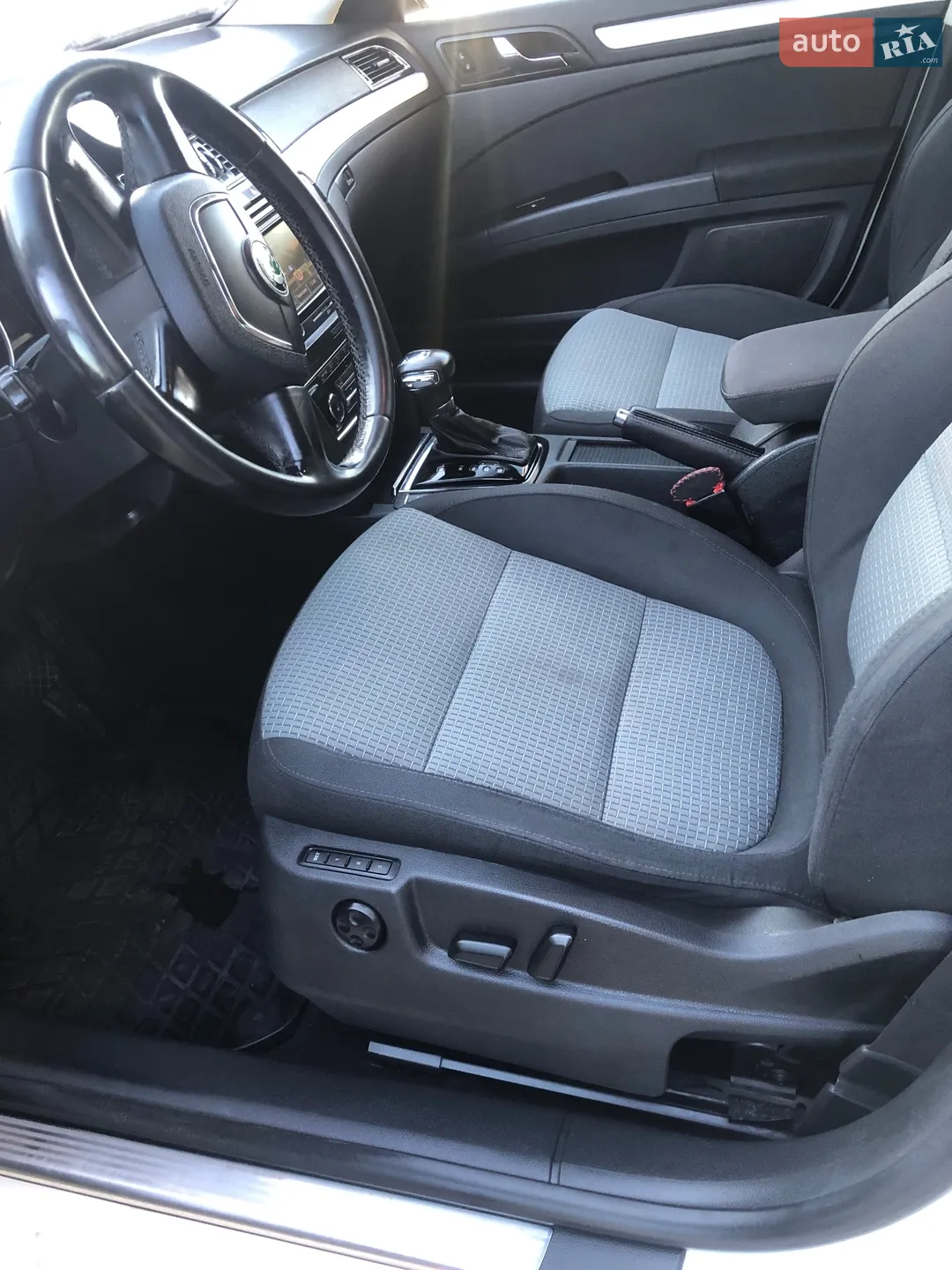 2011 Skoda Superb - мініатюра 30