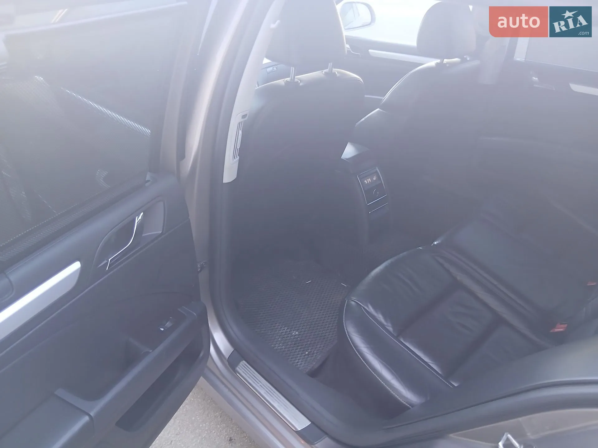 2010 Skoda Superb - мініатюра 7