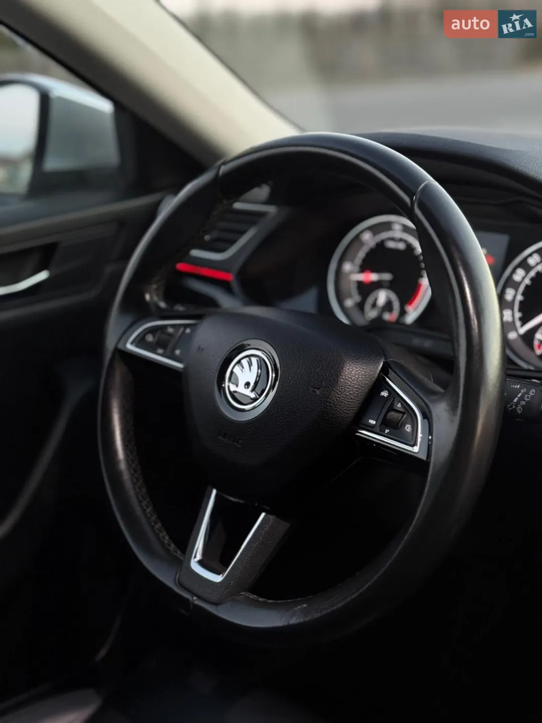 2019 Skoda Superb - мініатюра 75