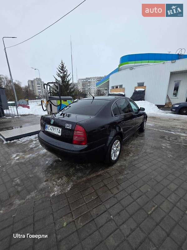 Лифтбек Skoda Superb 2006 в Львове
