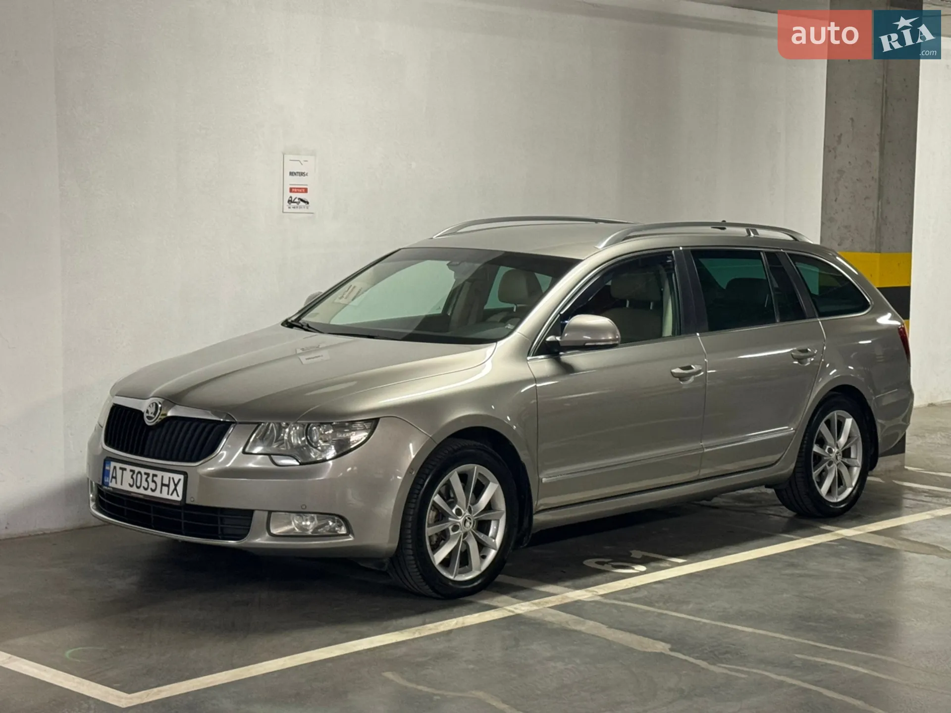 2011 Skoda Superb - фото 1