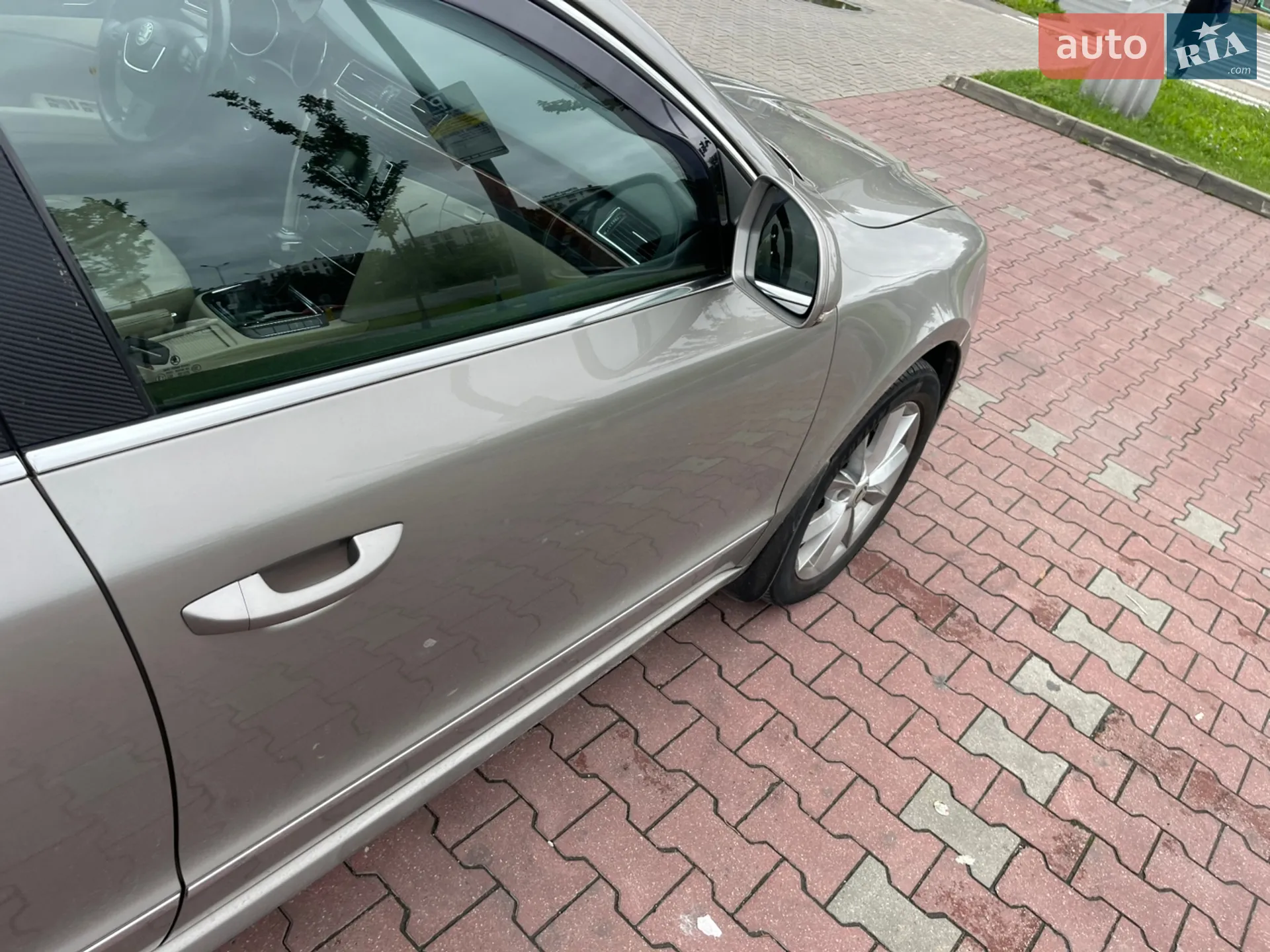 2011 Skoda Superb - мініатюра 6