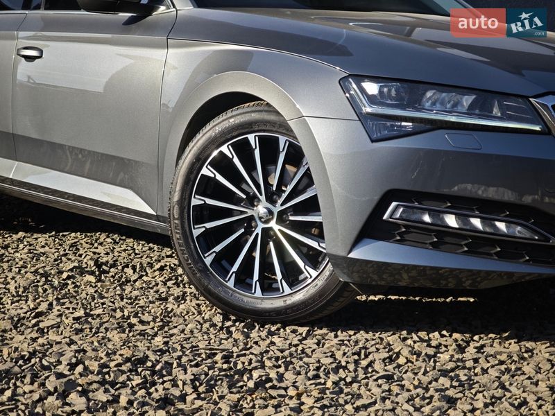 Лифтбек Skoda Superb 2022 в Луцке