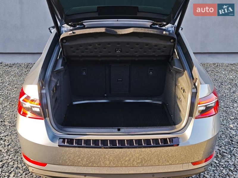 Лифтбек Skoda Superb 2022 в Луцке