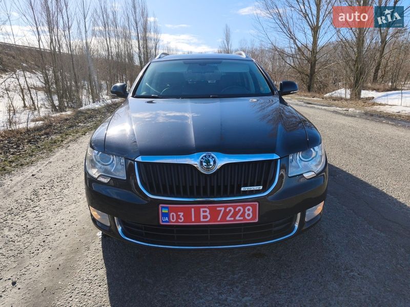 Универсал Skoda Superb 2012 в Барышевке