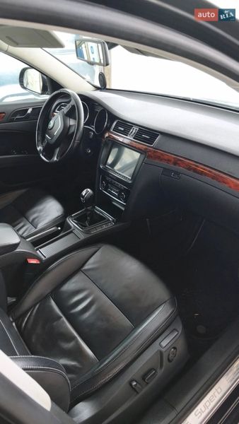 Универсал Skoda Superb 2012 в Барышевке