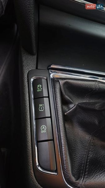 Универсал Skoda Superb 2012 в Барышевке