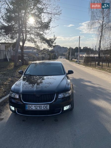Седан Skoda Superb 2009 в Новояворівську