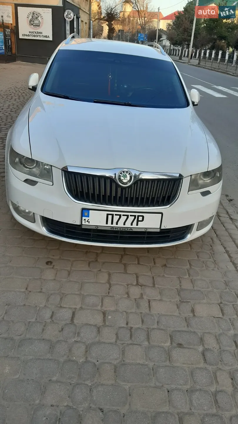 2010 Skoda Superb - мініатюра 2