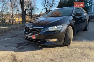 Универсал Skoda Superb 2018 в Киеве