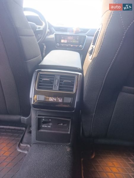 Универсал Skoda Superb 2018 в Киеве