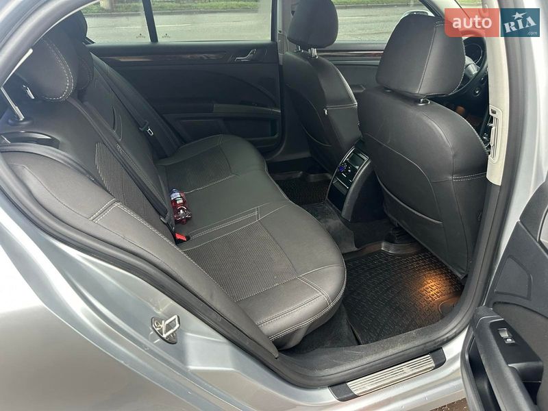 Лифтбек Skoda Superb 2013 в Голованевске