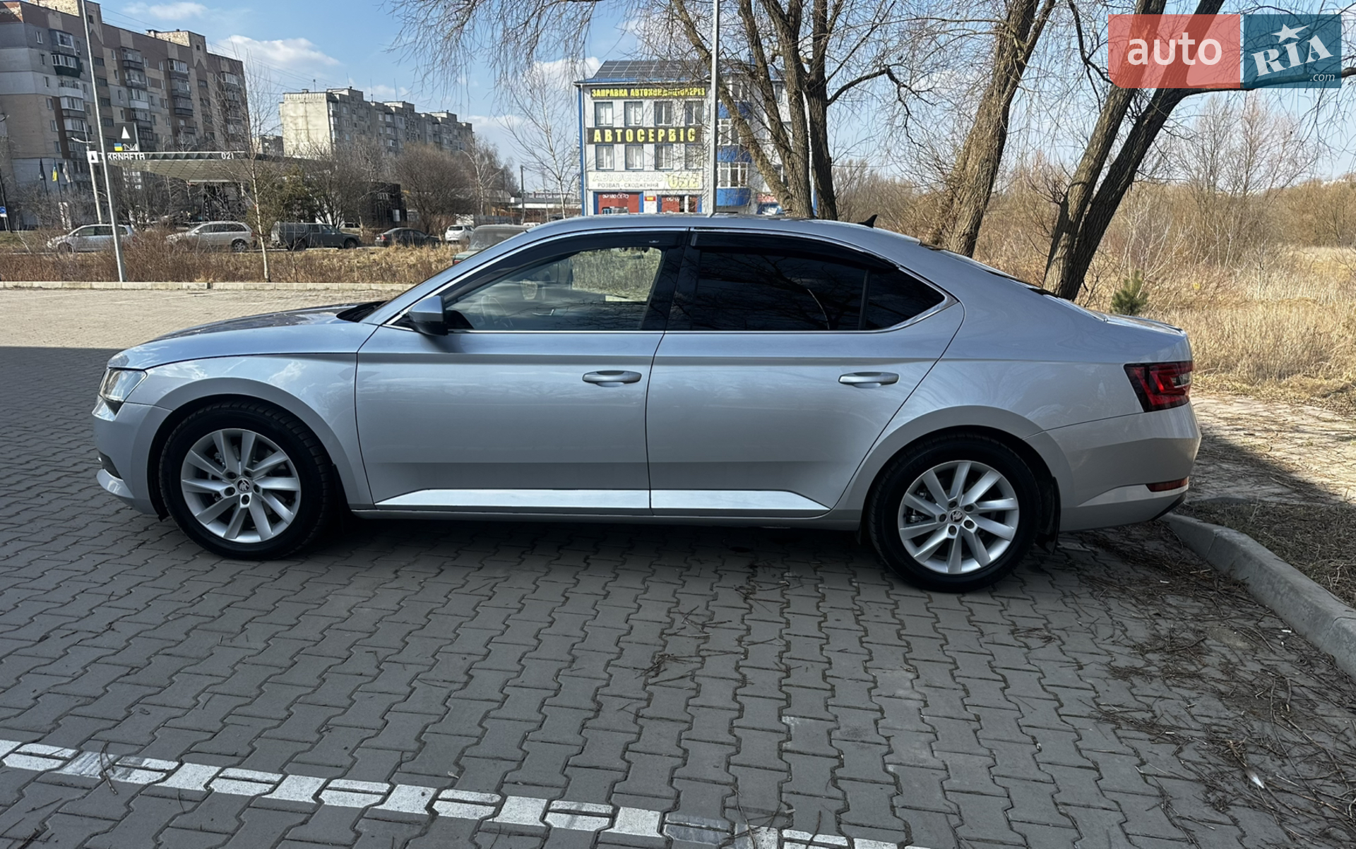 2017 Skoda Superb - мініатюра 4