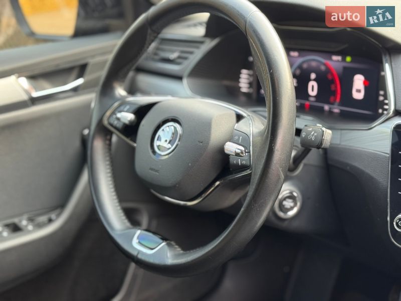 Лифтбек Skoda Superb 2023 в Мукачево