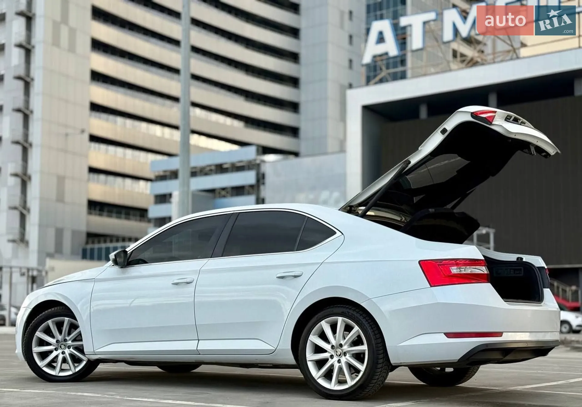 2015 Skoda Superb - мініатюра 4
