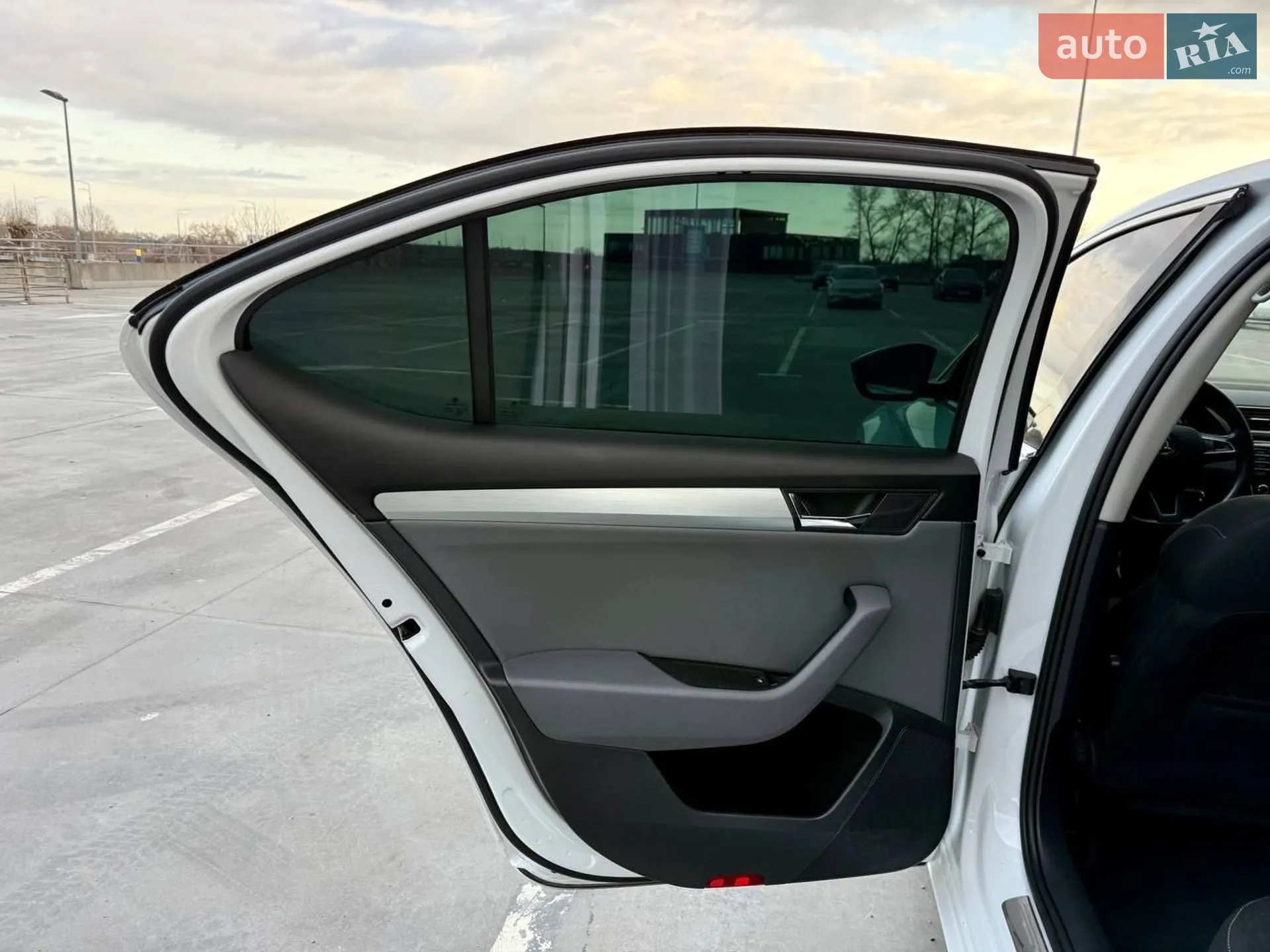 2015 Skoda Superb - мініатюра 22