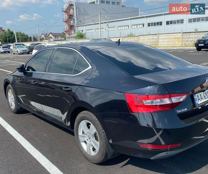 Ліфтбек Skoda Superb 2019 в Львові фото 6 Ліфтбек Skoda Superb 2019 в Львові