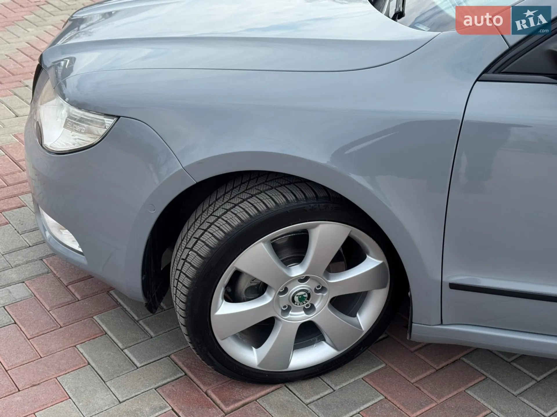 2011 Skoda Superb - мініатюра 4