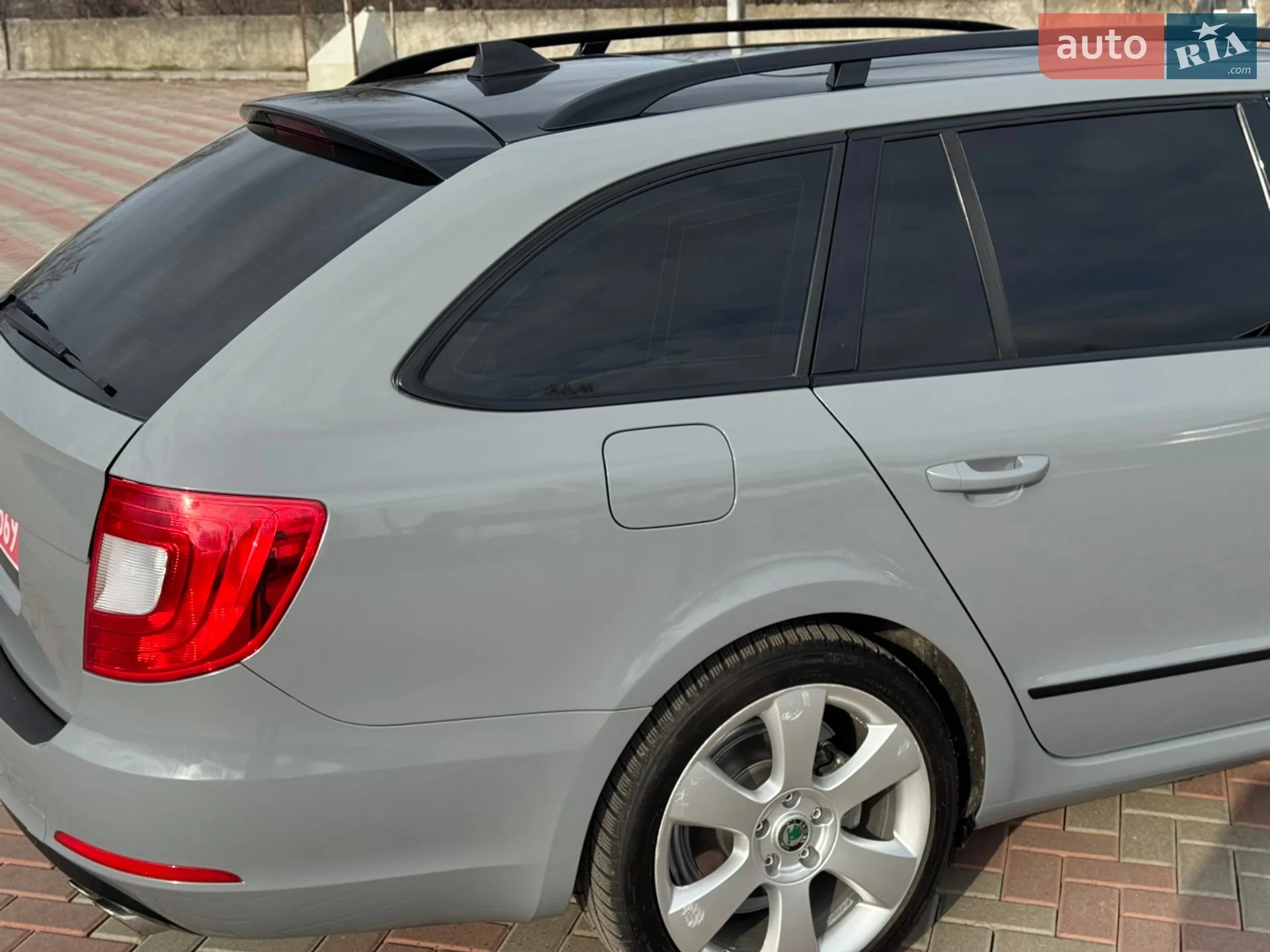 2011 Skoda Superb - мініатюра 22
