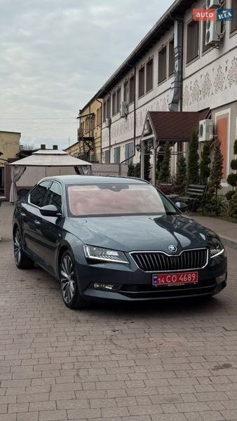 Ліфтбек Skoda Superb 2016 в Стрию