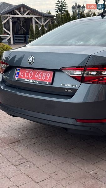 Ліфтбек Skoda Superb 2016 в Стрию