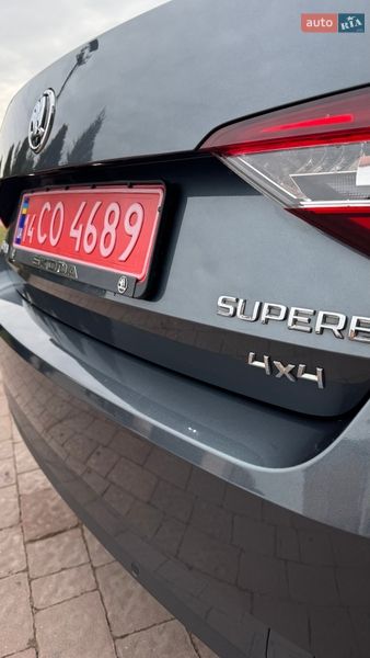 Ліфтбек Skoda Superb 2016 в Стрию