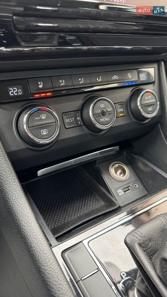 Ліфтбек Skoda Superb 2016 в Стрию