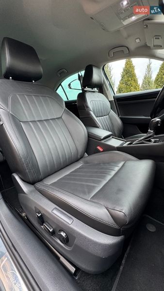 Ліфтбек Skoda Superb 2016 в Стрию