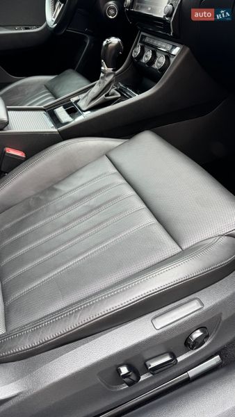 Ліфтбек Skoda Superb 2016 в Стрию