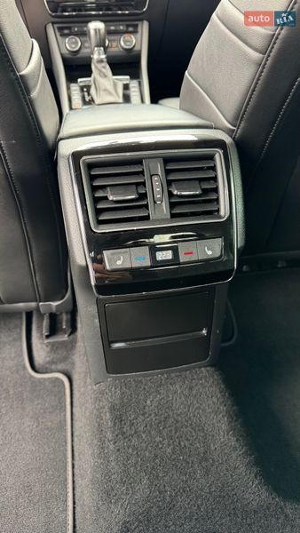 Ліфтбек Skoda Superb 2016 в Стрию