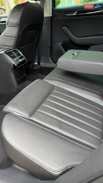 Ліфтбек Skoda Superb 2016 в Стрию