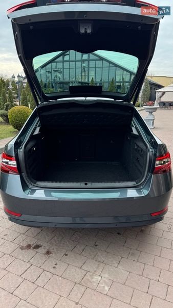 Ліфтбек Skoda Superb 2016 в Стрию