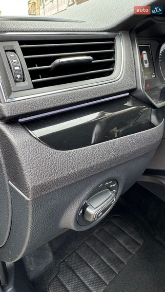 Ліфтбек Skoda Superb 2016 в Стрию