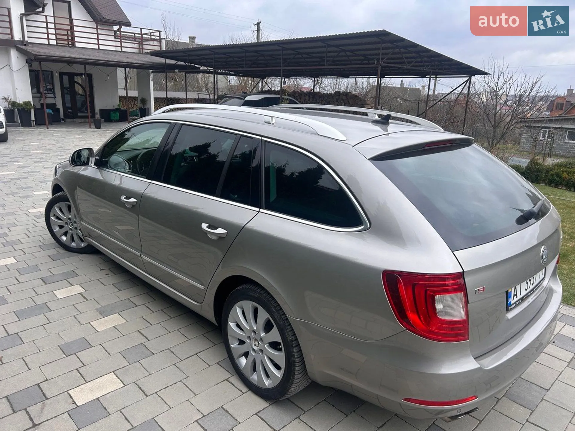 2011 Skoda Superb - мініатюра 8