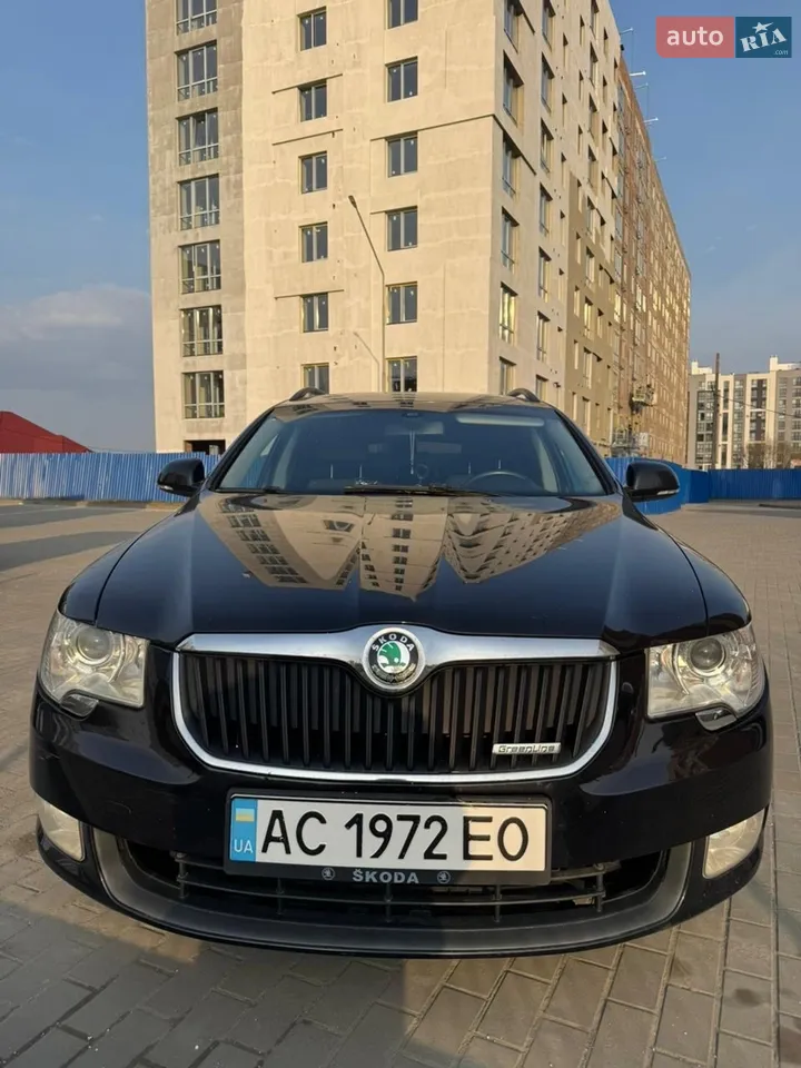 2010 Skoda Superb - мініатюра 12