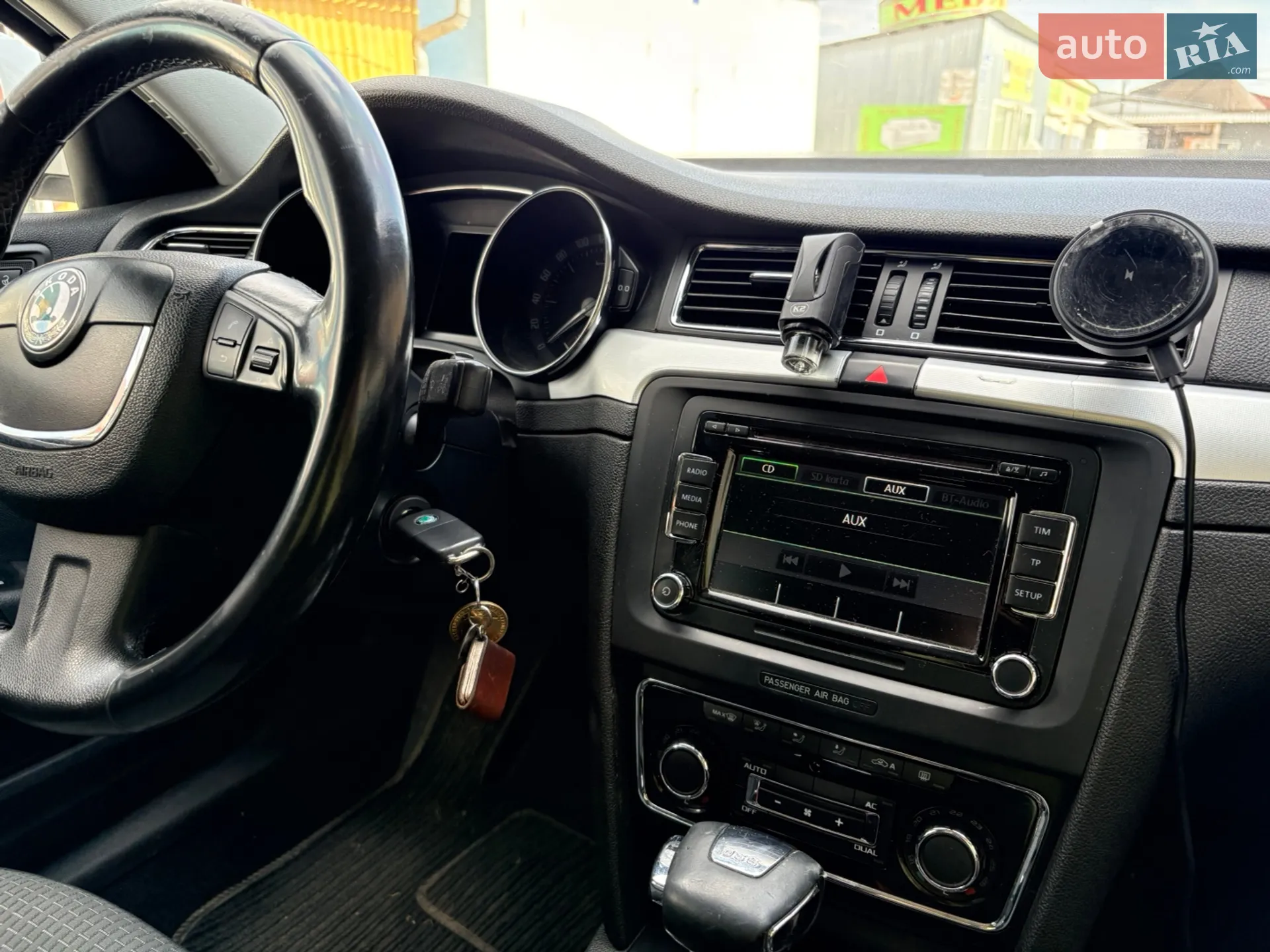 2010 Skoda Superb - мініатюра 3