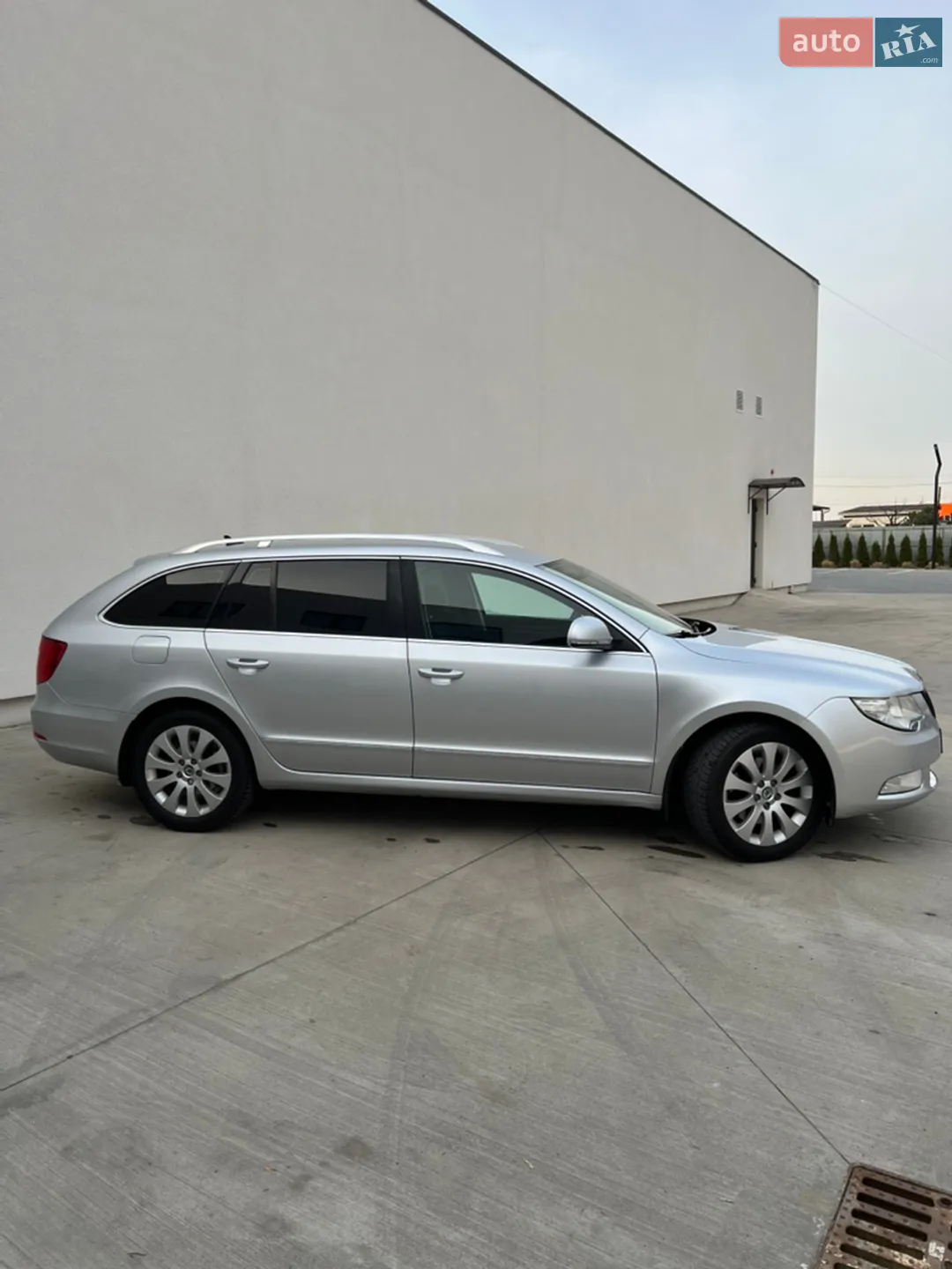 2011 Skoda Superb - мініатюра 3