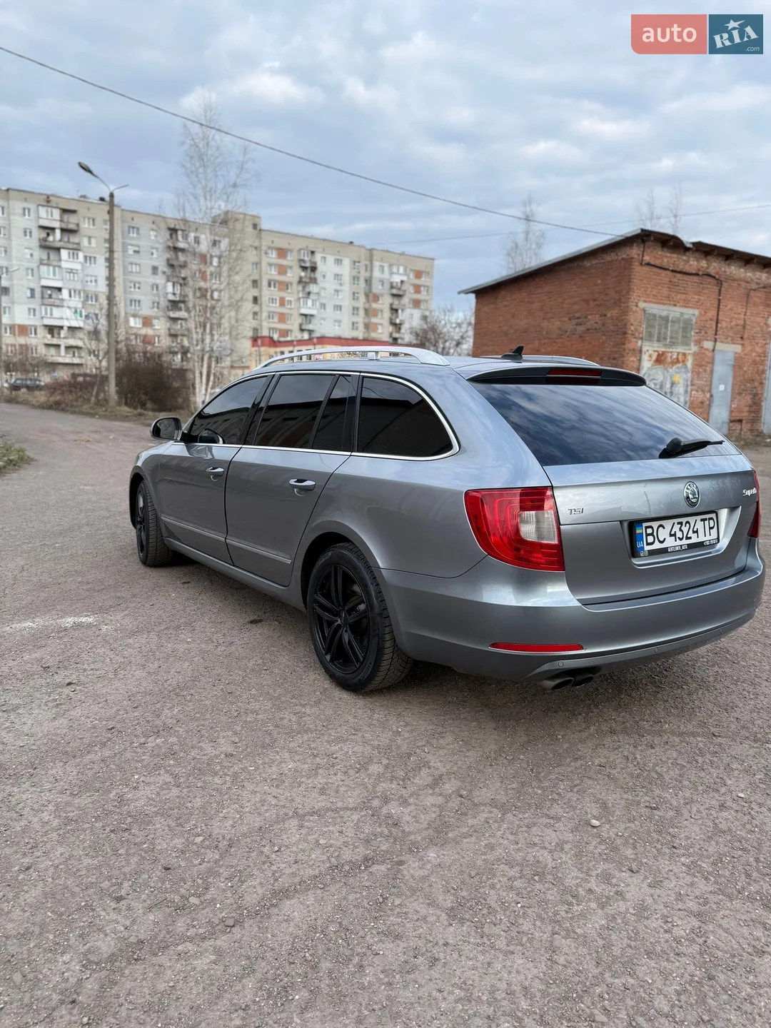2010 Skoda Superb - мініатюра 5